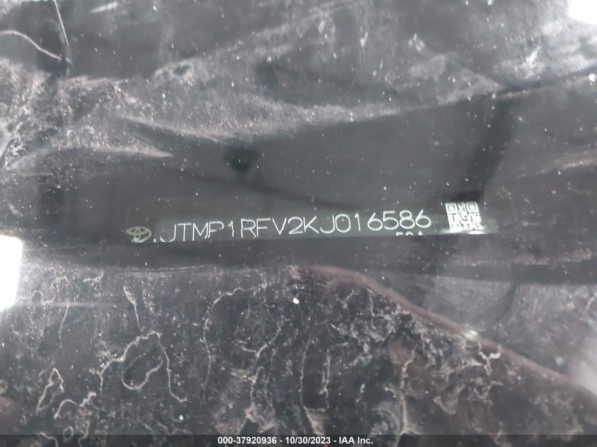 VIN JTMP1RFV2KJ016586 2019 TOYOTA RAV4 XLE/XLE PREMIUM