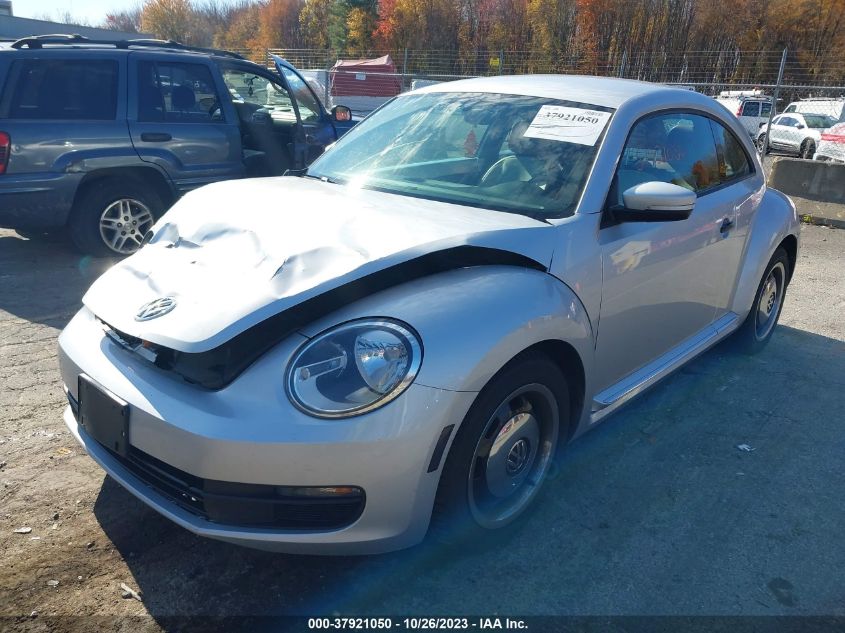 2015 VOLKSWAGEN BEETLE COUPE 1.8T CLASSIC 3VWF17AT9FM607879