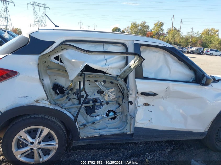 VIN 3N1CP5BV3LL561429 2020 NISSAN KICKS S