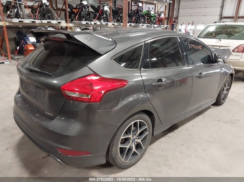 2015 FORD FOCUS SE - 1FADP3K23FL313277