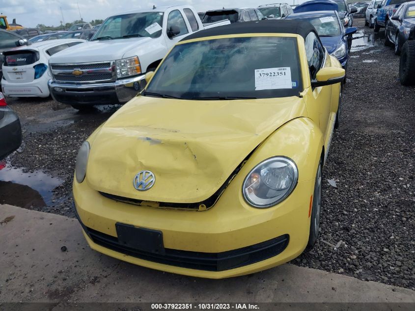 2013 VOLKSWAGEN BEETLE CONVERTIBLE 2.5L W/SOUND/NAV 3VW5X7AT1DM829436