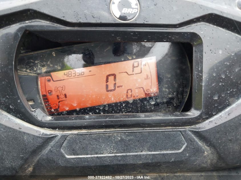 2022 CAN-AM OUTLANDER MAX XT 570 - 3JBLPAT43NJ000421