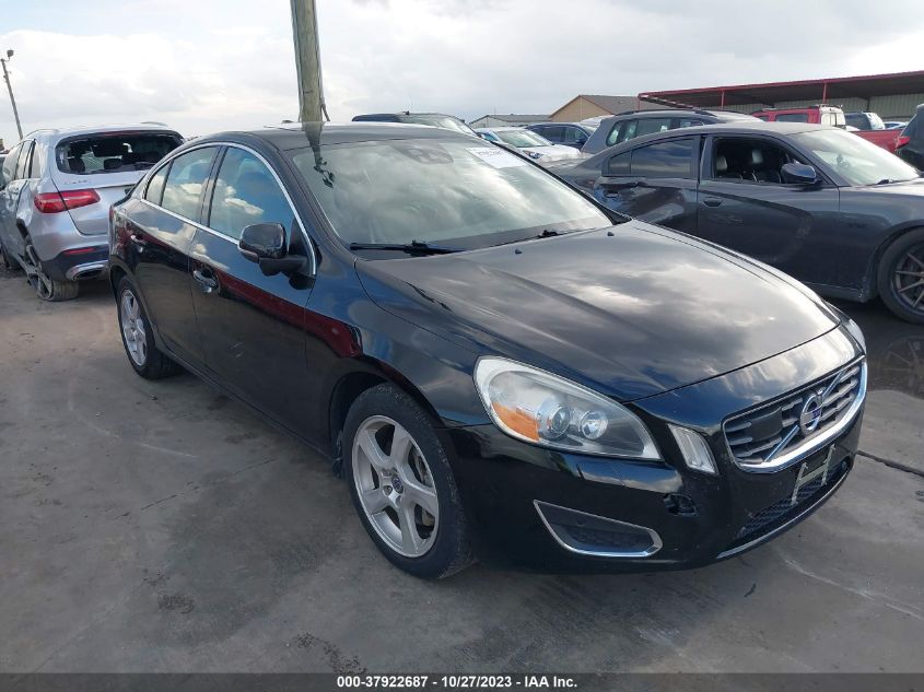 2013 VOLVO S60 T5 - YV1612FS1D2199768
