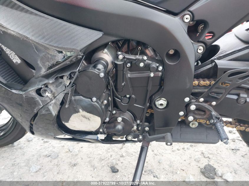 2019 SUZUKI GSX-R750 - JS1GR7MA4K7100347