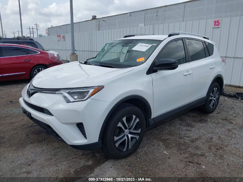 VIN JTMZFREV9HJ700586 2017 TOYOTA RAV4 LE