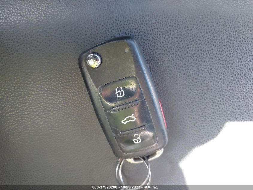 2016 VOLKSWAGEN BEETLE COUPE 1.8T WOLFSBURG EDITION - 3VWF17ATXGM610663