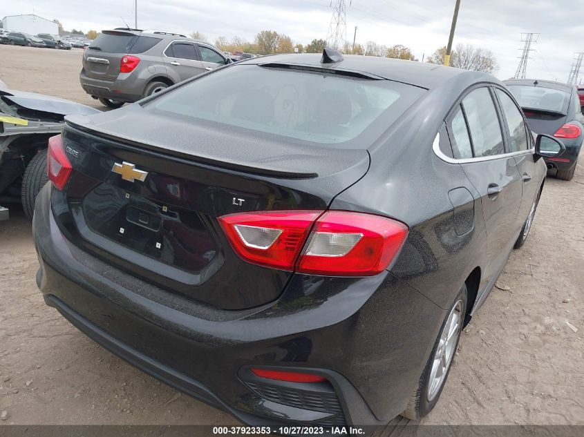 2018 CHEVROLET CRUZE LT - 1G1BE5SM3J7149267