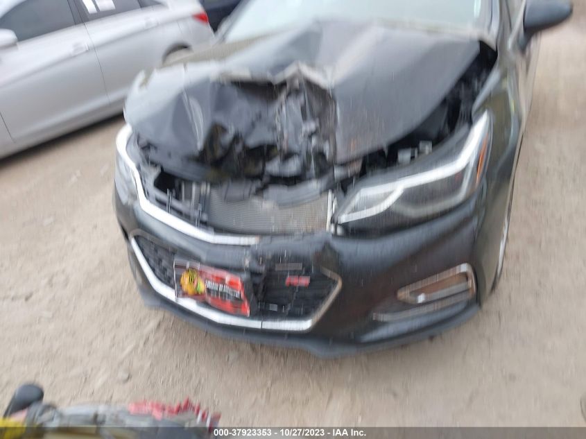 2018 CHEVROLET CRUZE LT - 1G1BE5SM3J7149267
