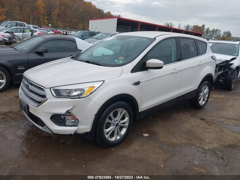VIN 1FMCU9GD3HUE03579 2017 FORD ESCAPE SE