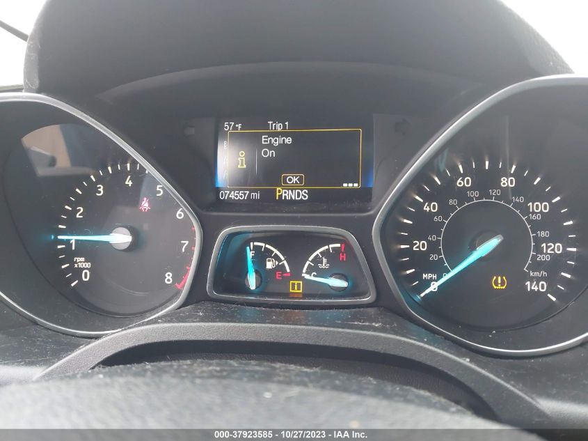 VIN 1FMCU9GD3HUE03579 2017 FORD ESCAPE SE