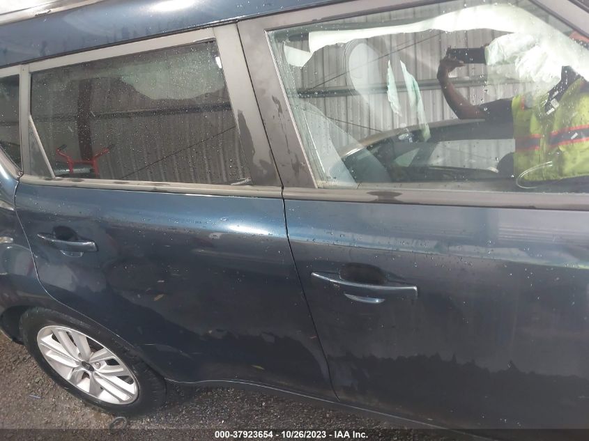 2018 KIA SOUL + - KNDJP3A5XJ7553551