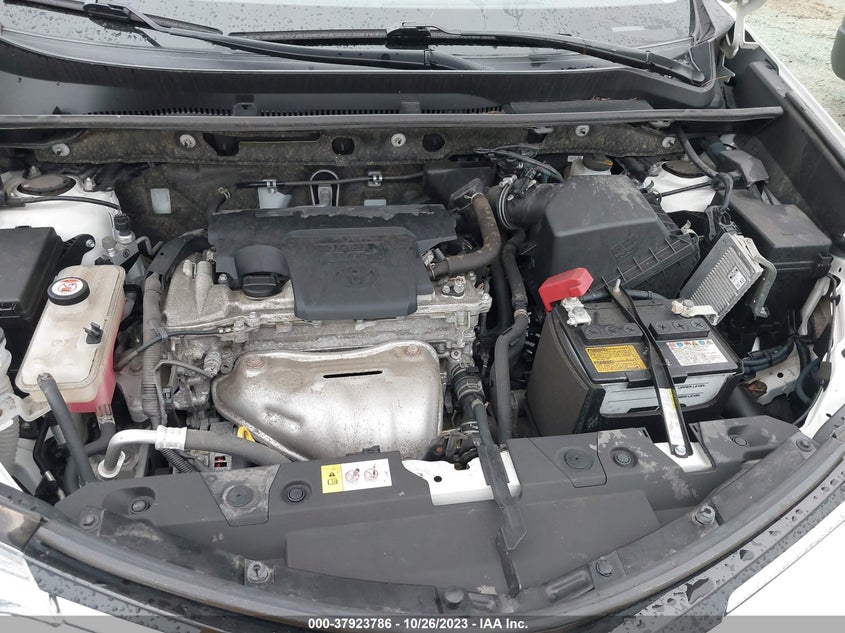 VIN JTMRFREV1HJ137100 2017 TOYOTA RAV4 XLE