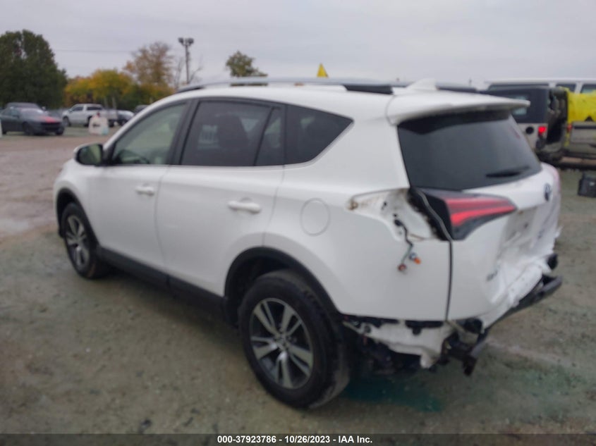 VIN JTMRFREV1HJ137100 2017 TOYOTA RAV4 XLE