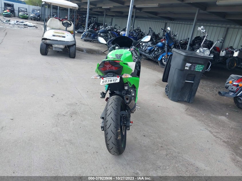 VIN JKAEXKH12PDAP4143 2023 KAWASAKI EX400