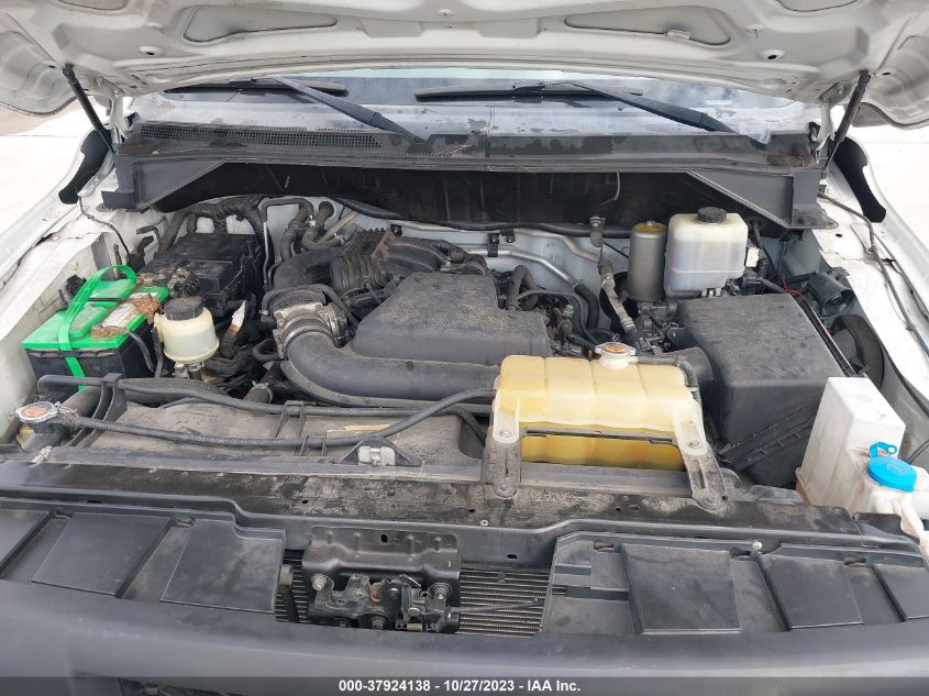 2015 NISSAN NV S/SV/SL 1N6BF0KY1FN806786