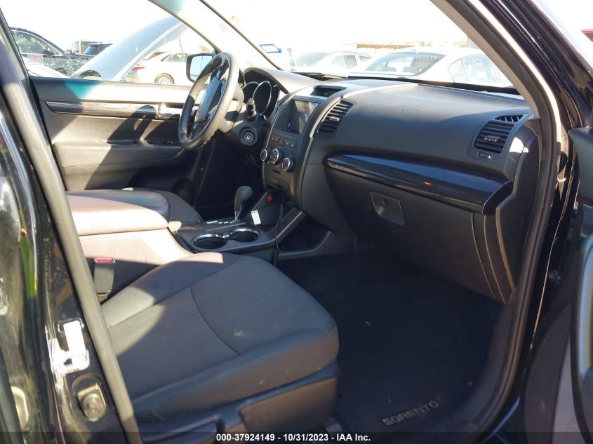 2013 KIA SORENTO LX - 5XYKT3A14DG371851