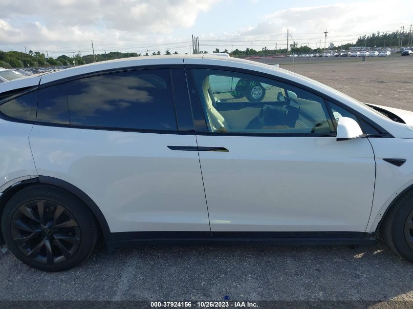 VIN 7SAXCDE55NF359972 2022 TESLA MODEL X