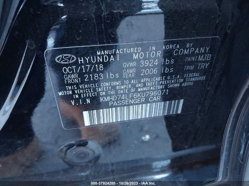 2019 HYUNDAI ELANTRA SE - KMHD74LF6KU796071