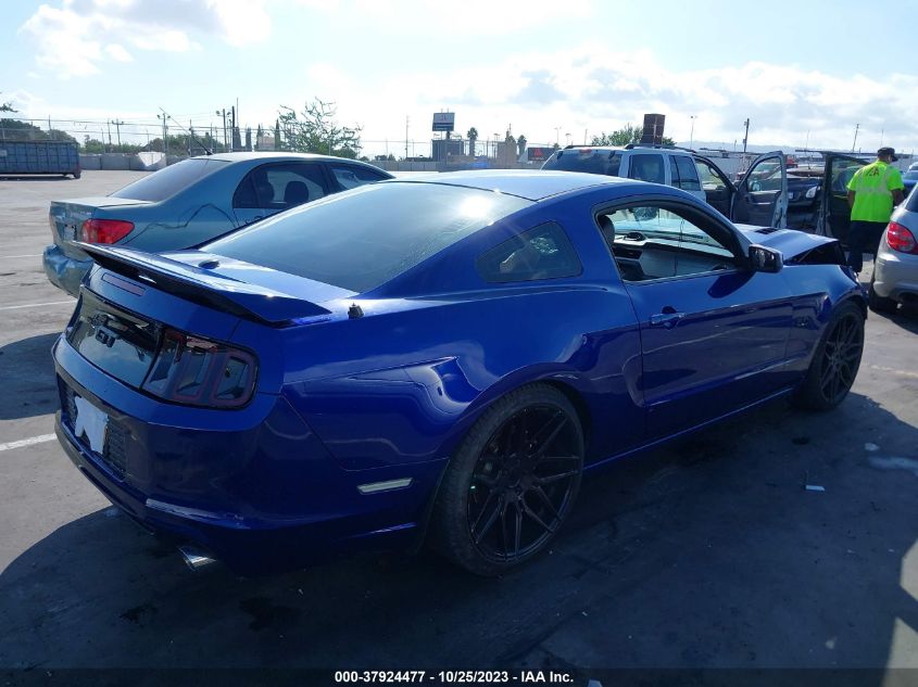 1ZVBP8CF5D5269569 2013 FORD MUSTANG, photo no. 4