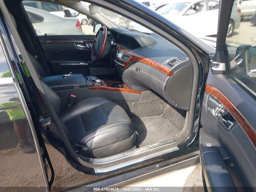 2013 MERCEDES-BENZ S 550 WDDNG7DB3DA499338