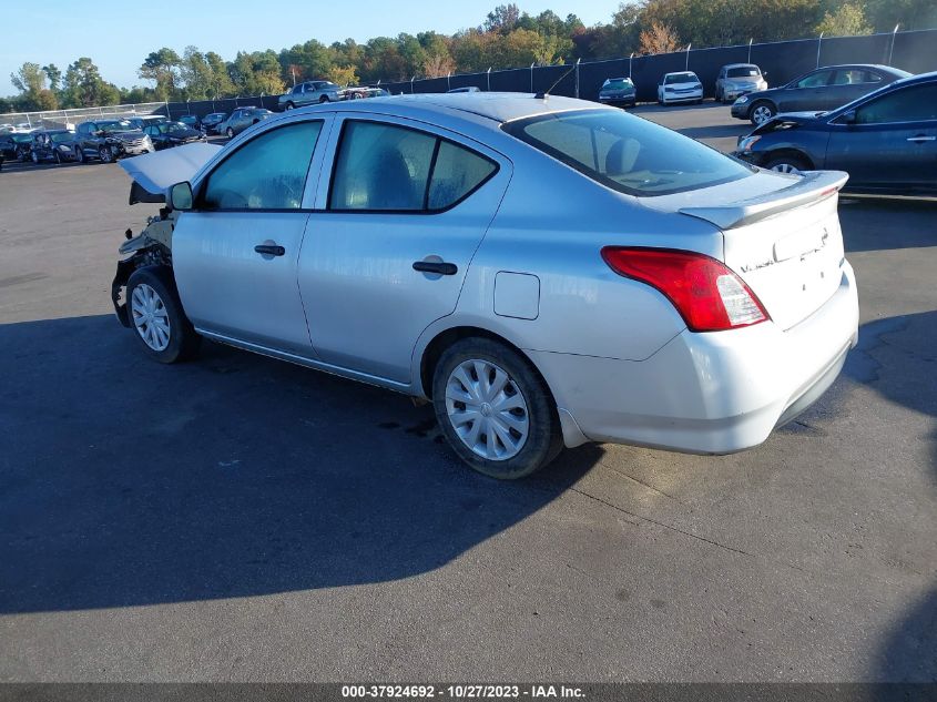 2015 NISSAN VERSA S PLUS - 3N1CN7AP0FL825618