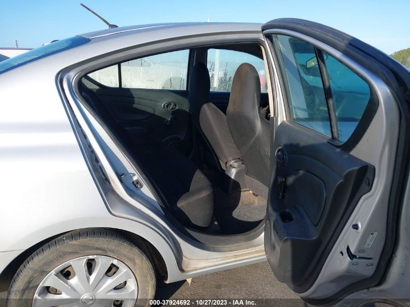 2015 NISSAN VERSA S PLUS - 3N1CN7AP0FL825618