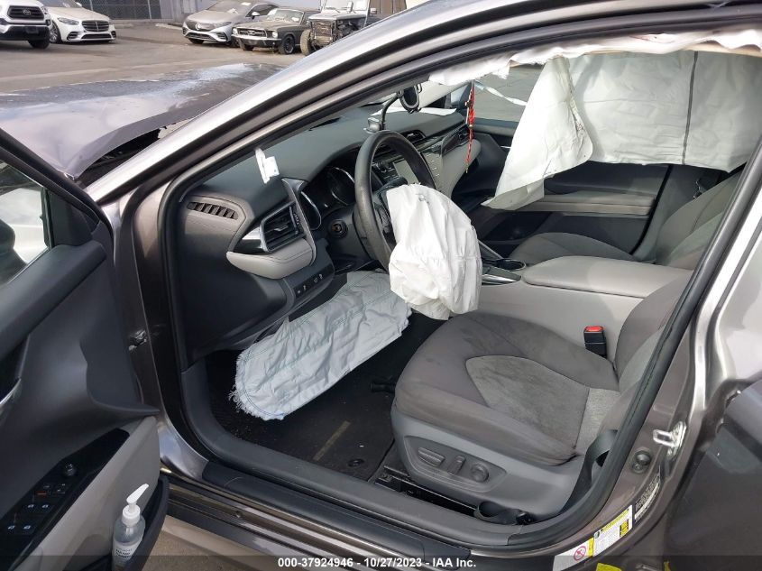 2019 TOYOTA CAMRY LE - 4T1B11HK1KU708900