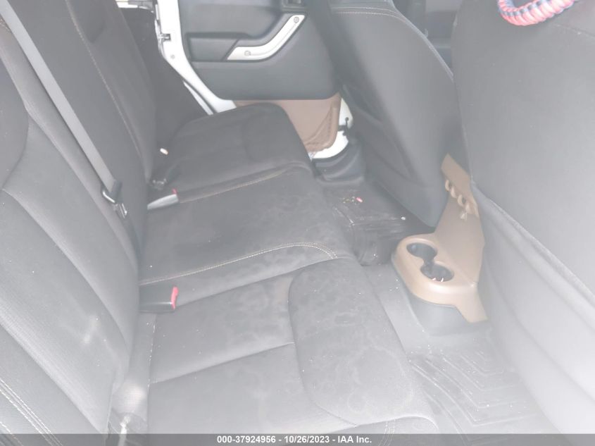 2015 JEEP WRANGLER UNLIMITED SAHARA - 1C4HJWEG3FL514778
