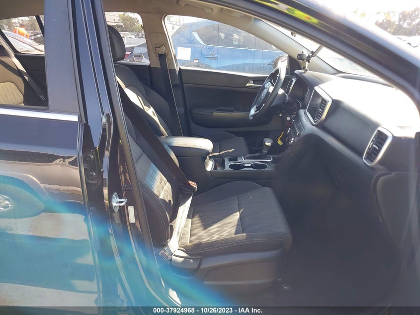 VIN KNDPMCAC7M7900100 2021 KIA SPORTAGE LX