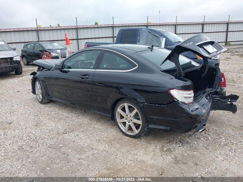 2013 MERCEDES-BENZ C-CLASS C 250 - WDDGJ4HB6DG058366