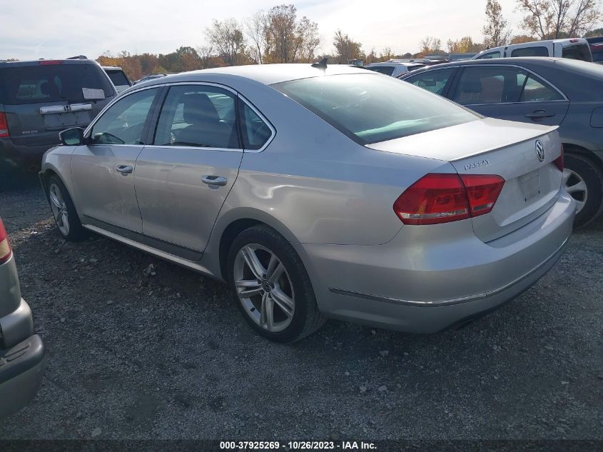 2013 VOLKSWAGEN PASSAT SEL - 1VWCM7A32DC037961