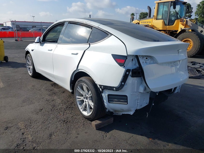 VIN 7SAYGDEE1PF789946 2023 TESLA MODEL Y