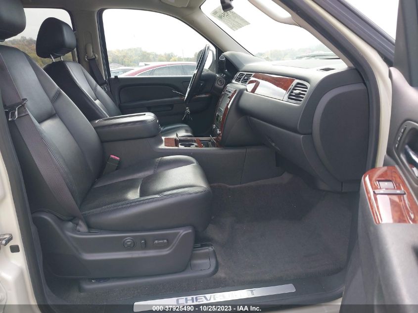 2013 CHEVROLET SUBURBAN LTZ - 1GNSCKE06DR288832