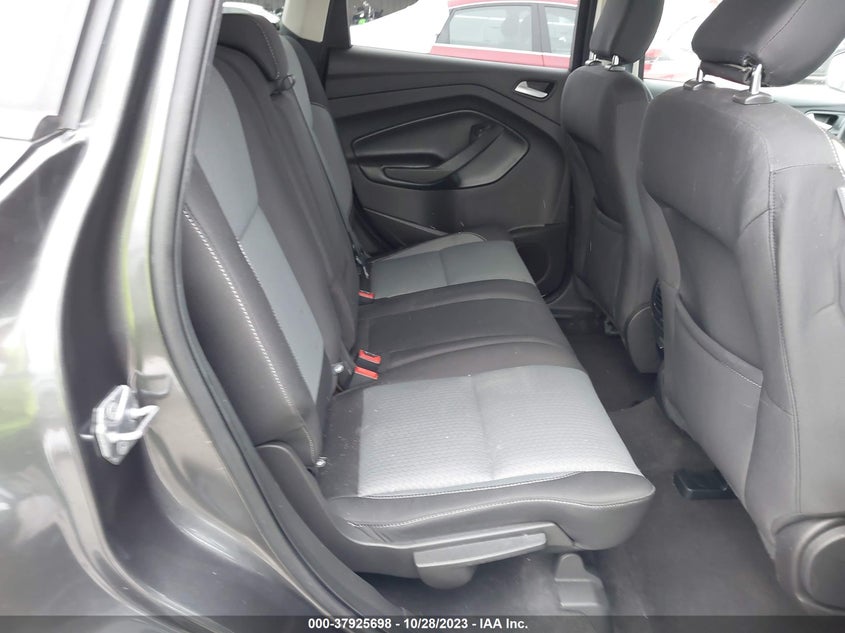 VIN 1FMCU0GD5JUD23346 2018 FORD ESCAPE SE
