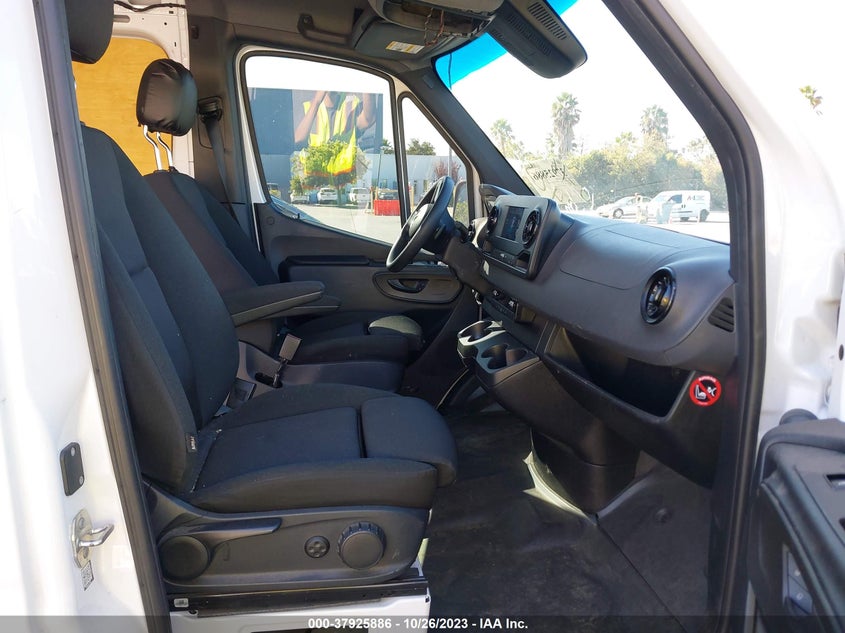 VIN WD3PF0CD0KT007361 2019 MERCEDES-BENZ SPRINTER CARGO VAN