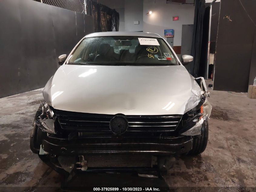 2014 VOLKSWAGEN JETTA SEDAN SE W/CONNECTIVITY 3VWB17AJ1EM203387