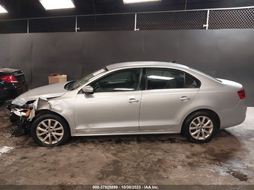 2014 VOLKSWAGEN JETTA SEDAN SE W/CONNECTIVITY 3VWB17AJ1EM203387