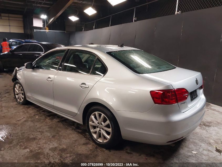 2014 VOLKSWAGEN JETTA SEDAN SE W/CONNECTIVITY 3VWB17AJ1EM203387