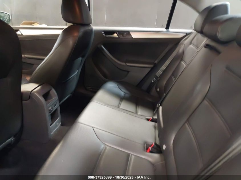 2014 VOLKSWAGEN JETTA SEDAN SE W/CONNECTIVITY 3VWB17AJ1EM203387