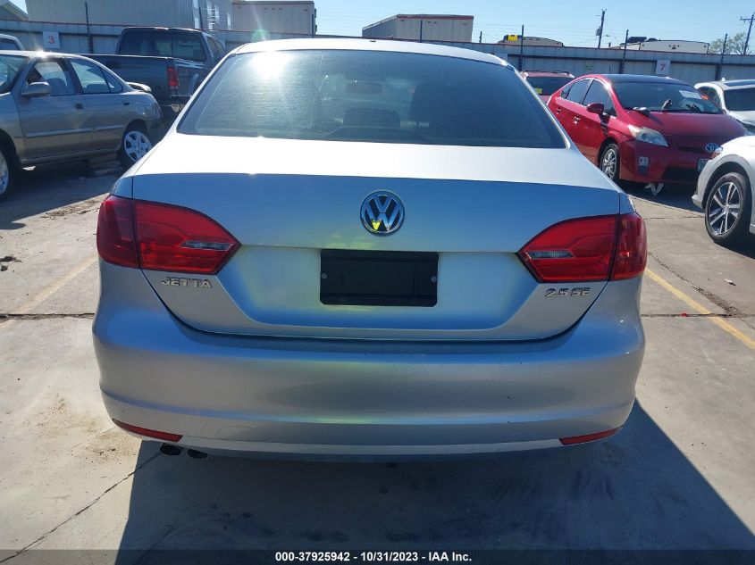 2013 VOLKSWAGEN JETTA SEDAN SE 3VWDX7AJ8DM424779