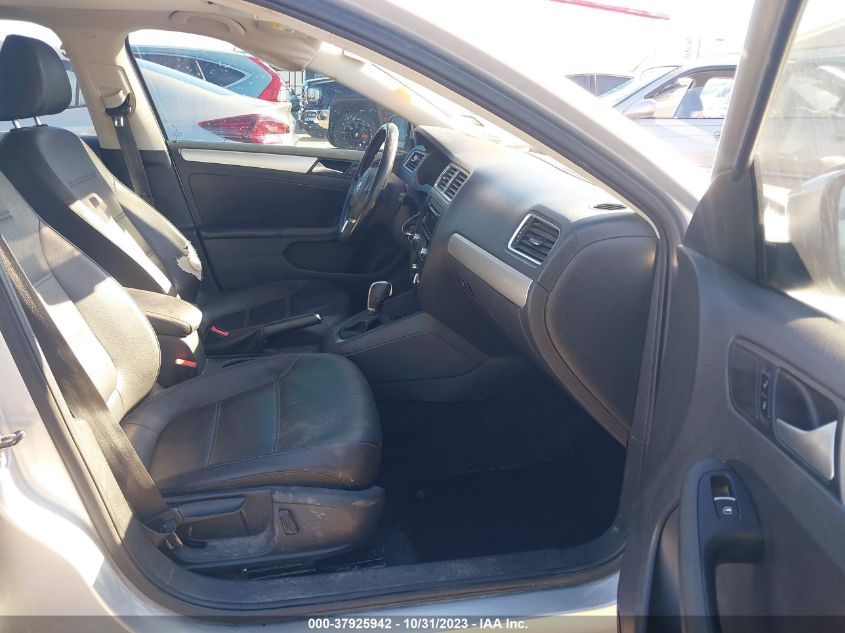 2013 VOLKSWAGEN JETTA SEDAN SE 3VWDX7AJ8DM424779