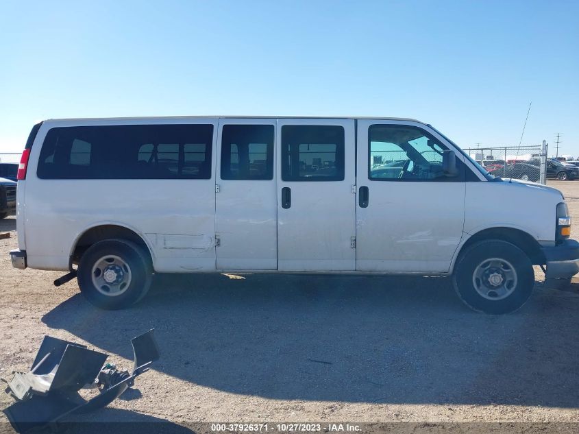 2018 CHEVROLET EXPRESS PASSENGER LT 1GAZGPFG1J1244258