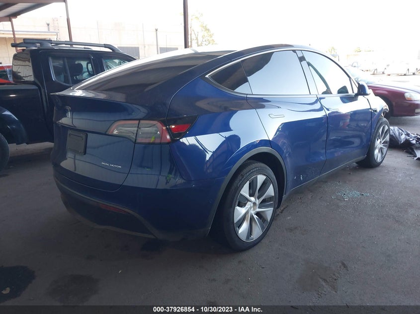 VIN 7SAYGDEE7NF312032 2022 TESLA MODEL Y