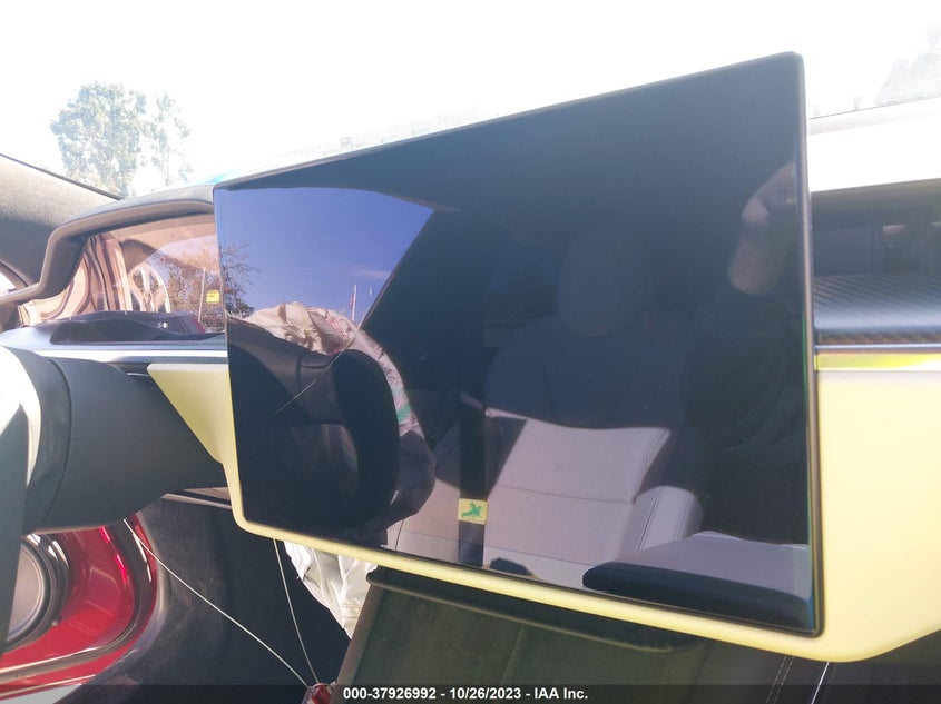 VIN 5YJSA1E61NF470197 2022 TESLA MODEL S