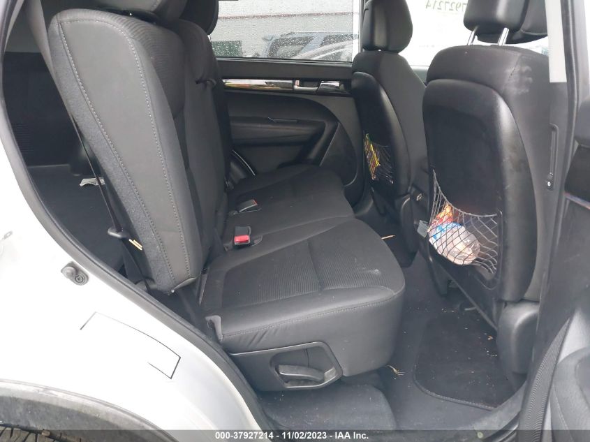 2014 KIA SORENTO LX - 5XYKTCA64EG450854
