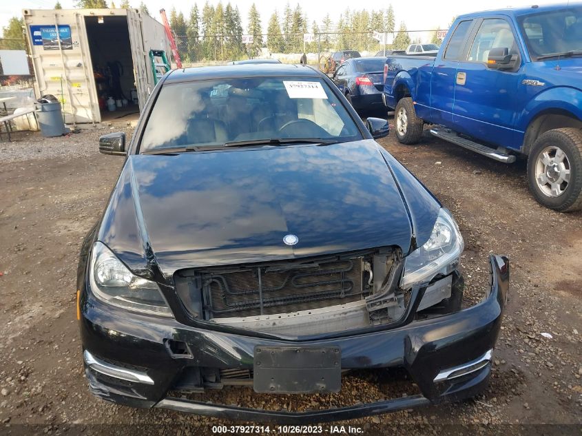 2014 MERCEDES-BENZ C 250 SPORT/LUXURY - WDDGF4HB4EG256270