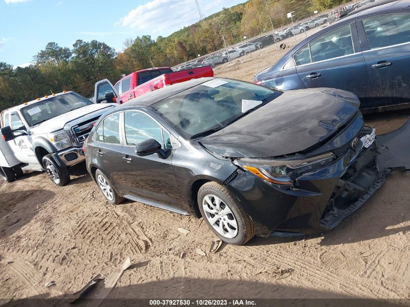 5YFEPMAE4MP268676 Toyota Corolla LE