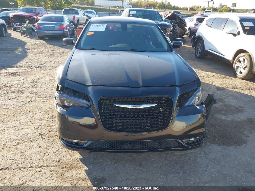 2C3CCARG6KH528963 Chrysler 300 TOURING 12