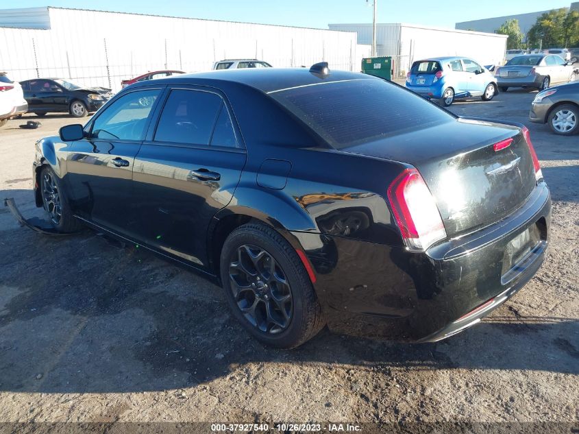 2C3CCARG6KH528963 Chrysler 300 TOURING 3