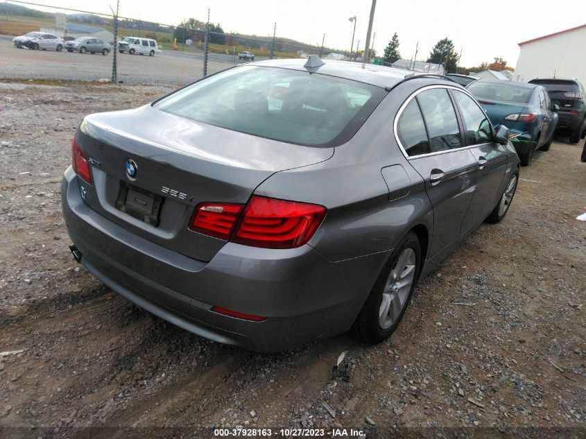 2013 BMW 5 SERIES 528I XDRIVE - WBAXH5C52DDW15754